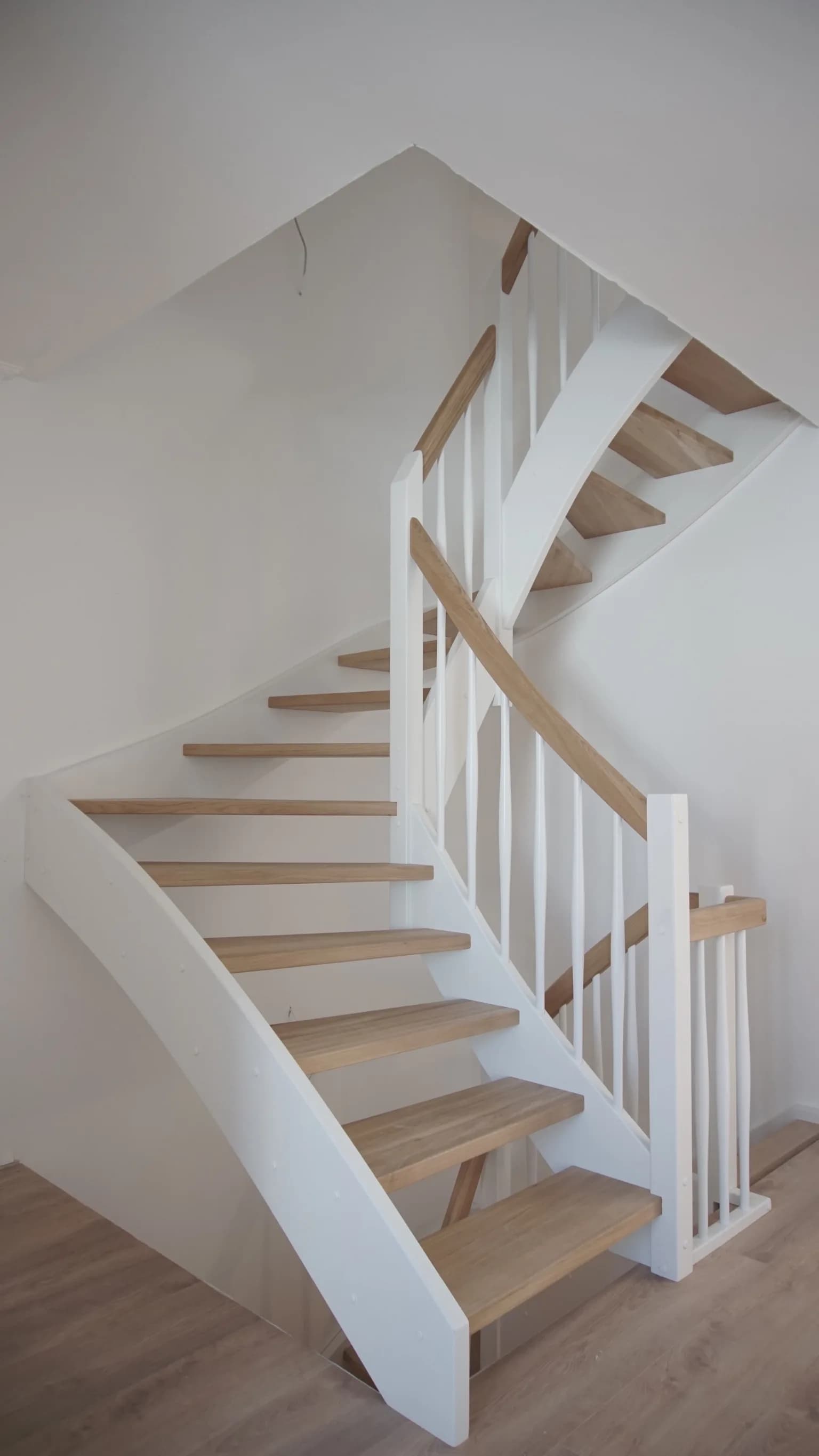 Ihr Fachbetrieb für Massivholztreppen